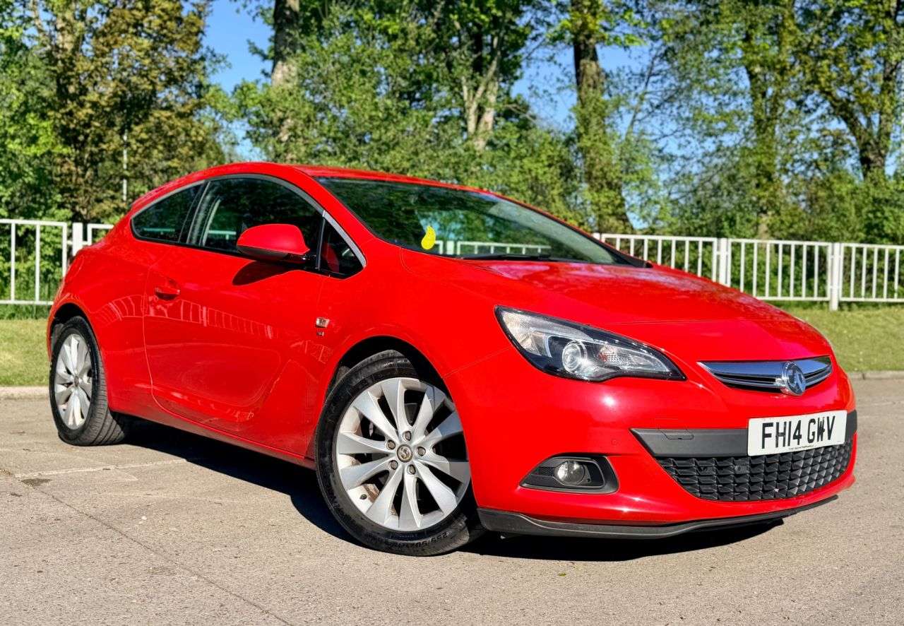 A 2014 VAUXHALL ASTRA GTC 2.0 CDTi SRi Coupe 3dr Diesel Auto Euro 5 (165 ps) A 2014 VAUXHALL ASTRA GTC 2.0 CDTi SRi Coupe 3dr Diesel Auto Euro 5 (165 ps)