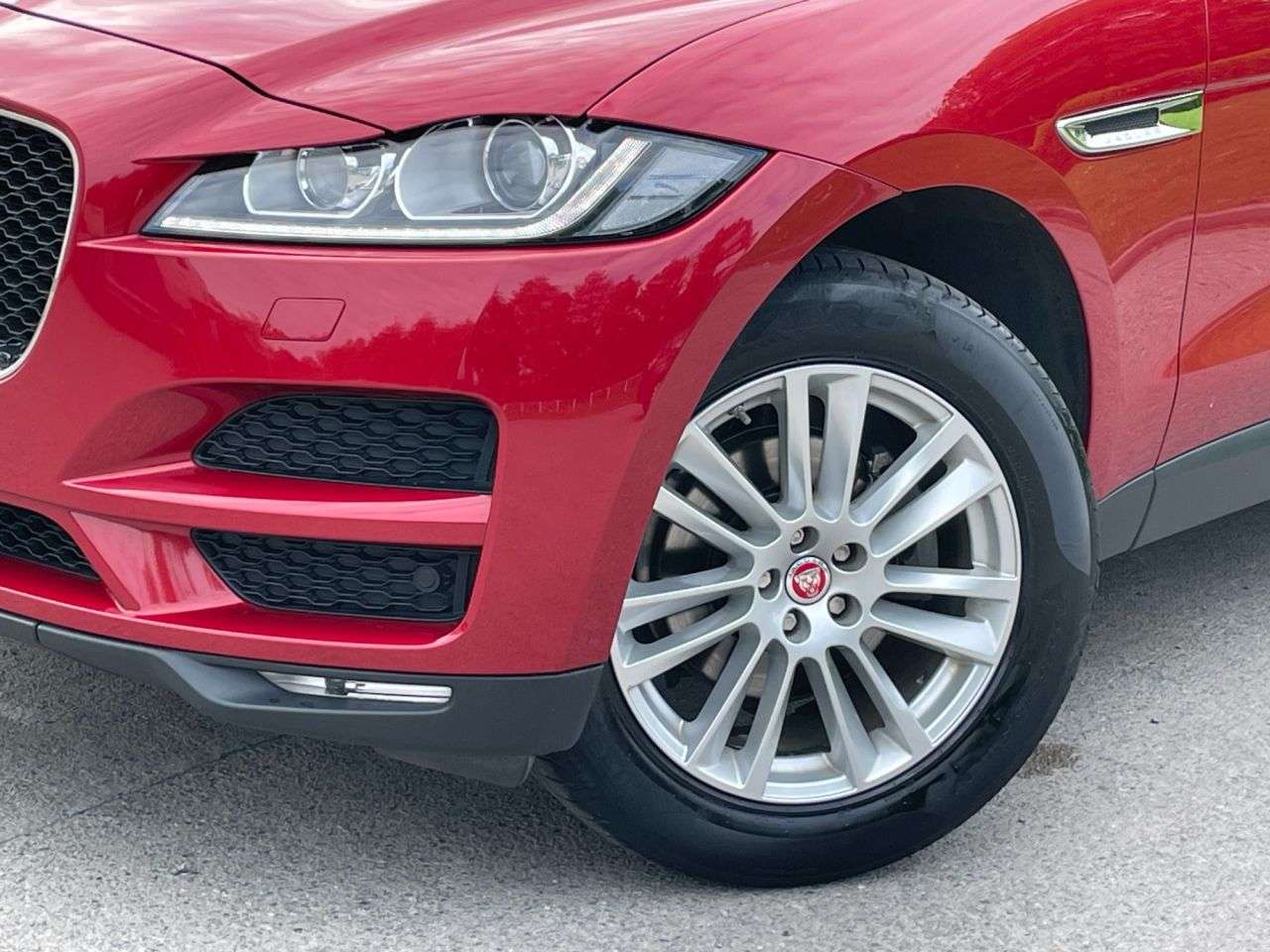 2018 JAGUAR F-PACE 2018 JAGUAR F-PACE
