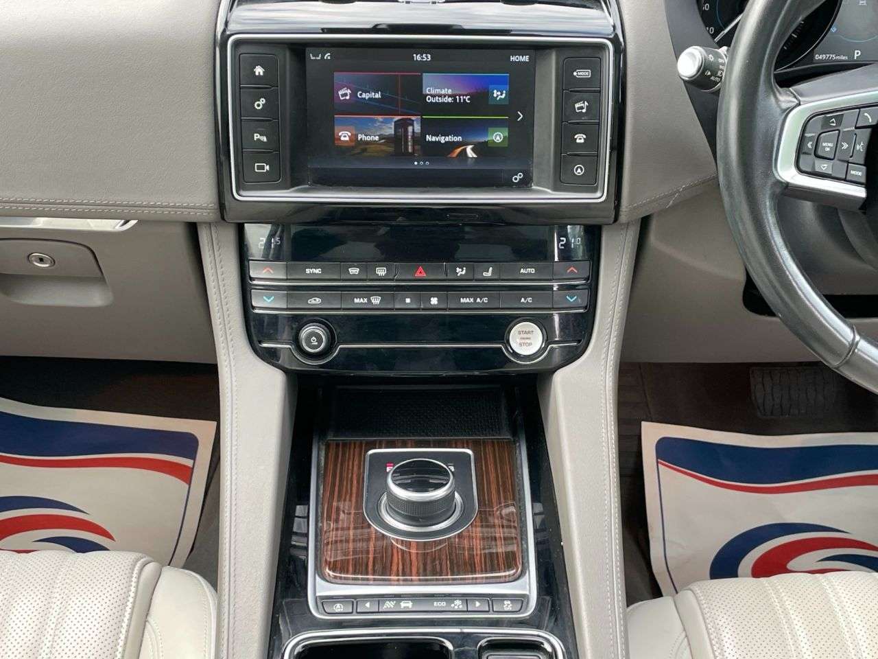 2018 JAGUAR F-PACE 2018 JAGUAR F-PACE