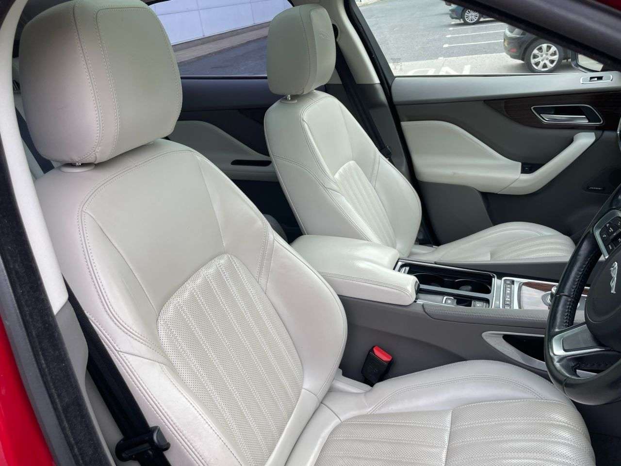 2018 JAGUAR F-PACE 2018 JAGUAR F-PACE