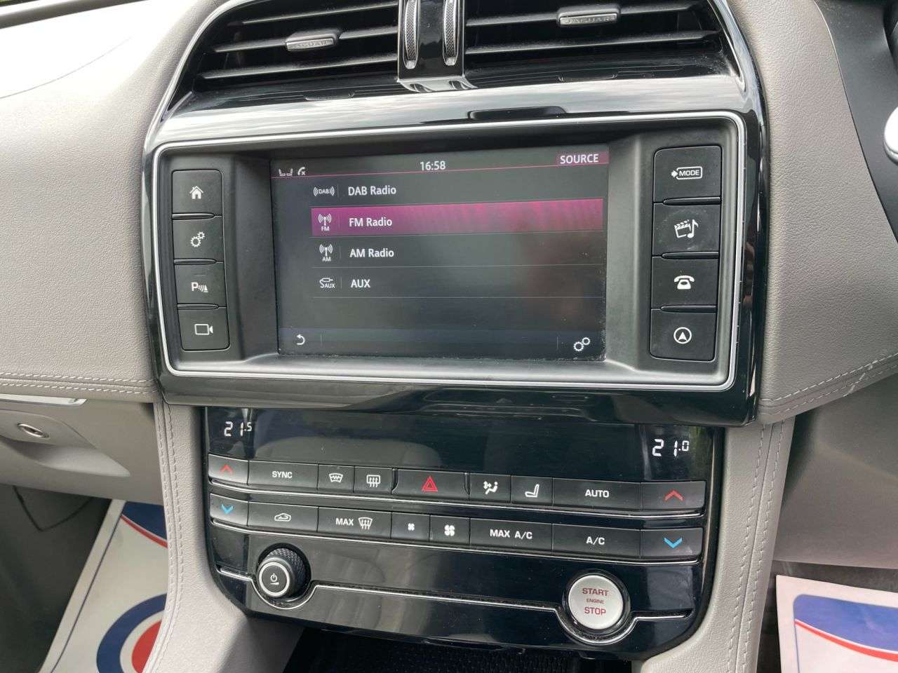 2018 JAGUAR F-PACE 2018 JAGUAR F-PACE