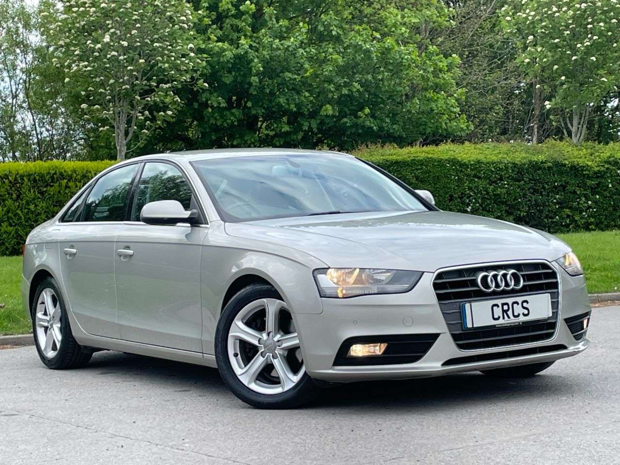 A 2012 AUDI A4 2.0 TDI SE Technik Saloon 4dr Diesel Manual Euro 5 (s/s) (143 ps) SAT NAV + A 2012 AUDI A4 2.0 TDI SE Technik Saloon 4dr Diesel Manual Euro 5 (s/s) (143 ps) SAT NAV +