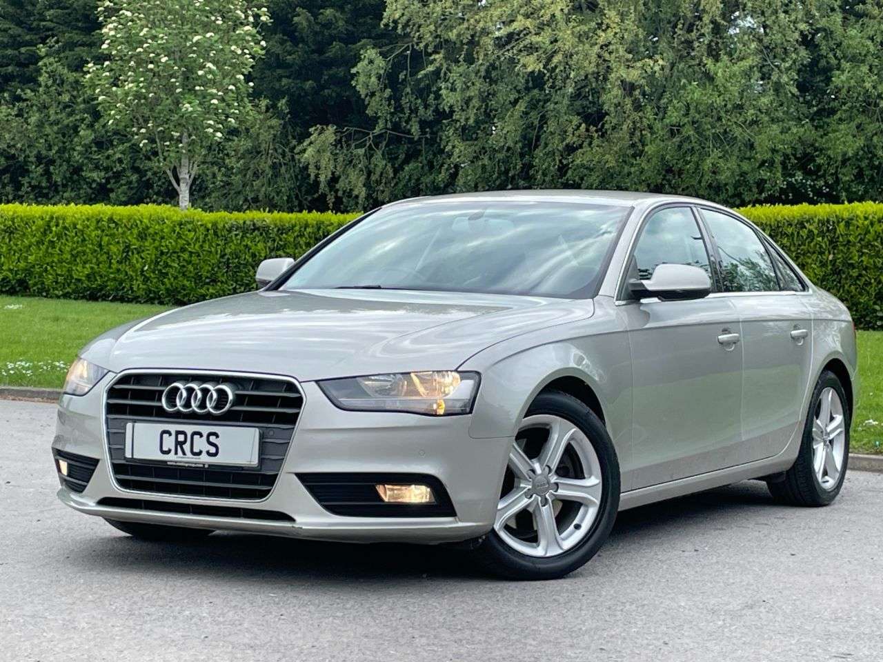 A 2012 AUDI A4 2.0 TDI SE Technik Saloon 4dr Diesel Manual Euro 5 (s/s) (143 ps) SAT NAV + A 2012 AUDI A4 2.0 TDI SE Technik Saloon 4dr Diesel Manual Euro 5 (s/s) (143 ps) SAT NAV +