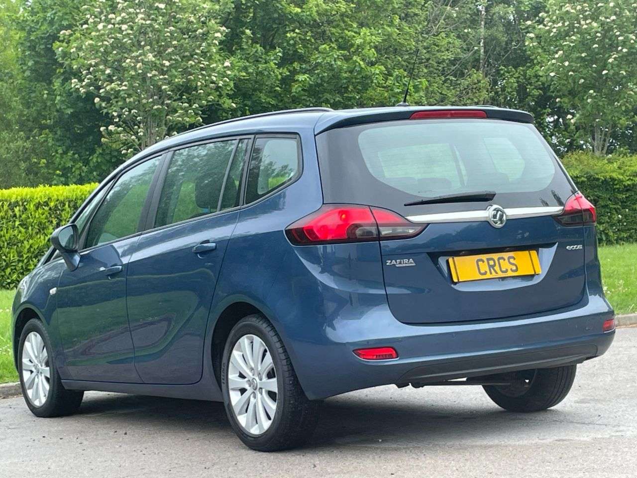 A 2016 VAUXHALL ZAFIRA TOURER 1.6 CDTi ecoFLEX Design MPV 5dr Diesel Manual Euro 6 (s/s) (136 ps) 6 SPPED A 2016 VAUXHALL ZAFIRA TOURER 1.6 CDTi ecoFLEX Design MPV 5dr Diesel Manual Euro 6 (s/s) (136 ps) 6 SPPED