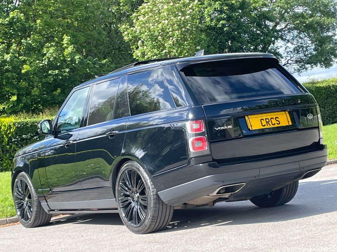 A 2020 LAND ROVER RANGE ROVER 3.0 SD V6 Vogue SUV 5dr Diesel Auto 4WD Euro 6 (s/s) (275 ps) FULL DEALER S A 2020 LAND ROVER RANGE ROVER 3.0 SD V6 Vogue SUV 5dr Diesel Auto 4WD Euro 6 (s/s) (275 ps) FULL DEALER S