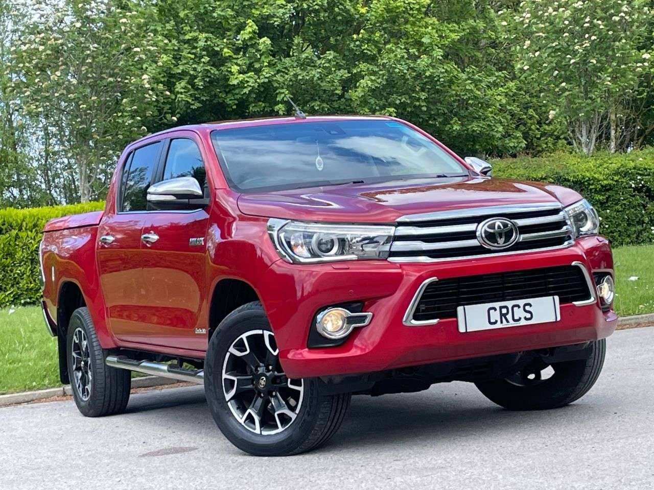 A 2016 TOYOTA HI-LUX 2.4 D-4D Invincible X Pickup Double Cab 4dr Diesel Manual 4WD Euro 6 (TSS) A 2016 TOYOTA HI-LUX 2.4 D-4D Invincible X Pickup Double Cab 4dr Diesel Manual 4WD Euro 6 (TSS)