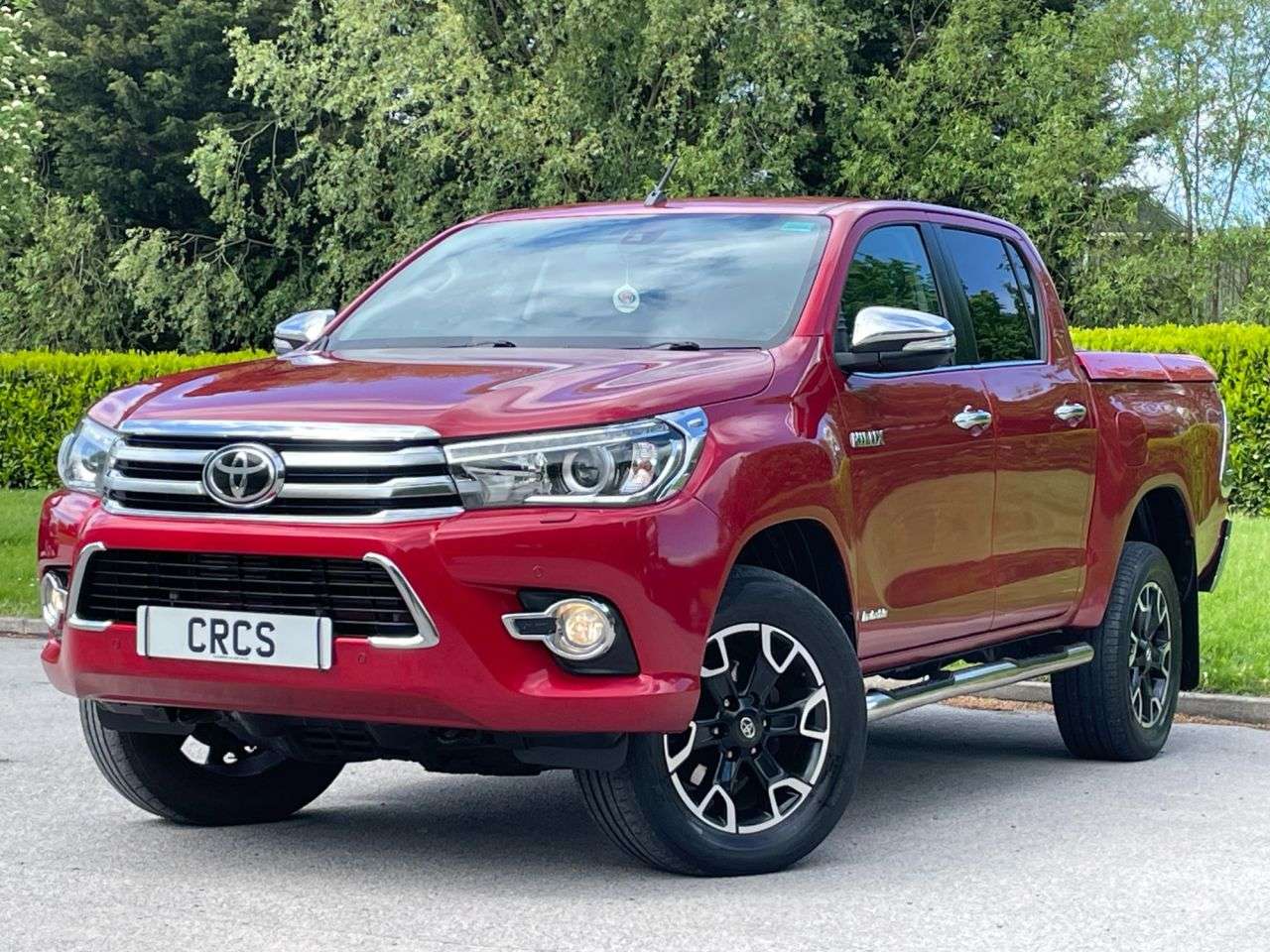 A 2016 TOYOTA HI-LUX 2.4 D-4D Invincible X Pickup Double Cab 4dr Diesel Manual 4WD Euro 6 (TSS) A 2016 TOYOTA HI-LUX 2.4 D-4D Invincible X Pickup Double Cab 4dr Diesel Manual 4WD Euro 6 (TSS)