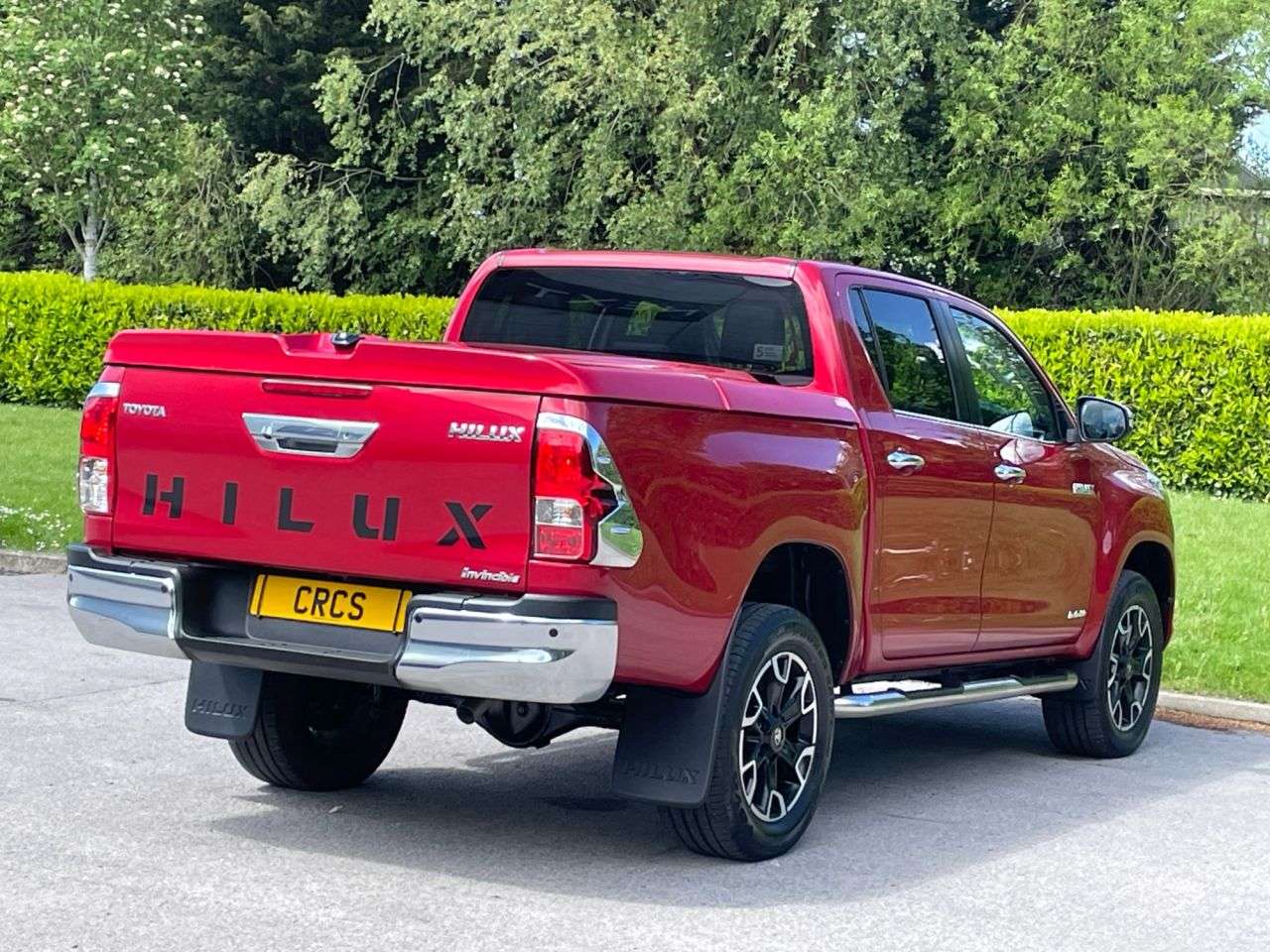 A 2016 TOYOTA HI-LUX 2.4 D-4D Invincible X Pickup Double Cab 4dr Diesel Manual 4WD Euro 6 (TSS) A 2016 TOYOTA HI-LUX 2.4 D-4D Invincible X Pickup Double Cab 4dr Diesel Manual 4WD Euro 6 (TSS)