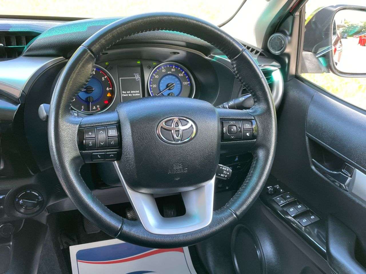 2016 TOYOTA HI-LUX 2016 TOYOTA HI-LUX
