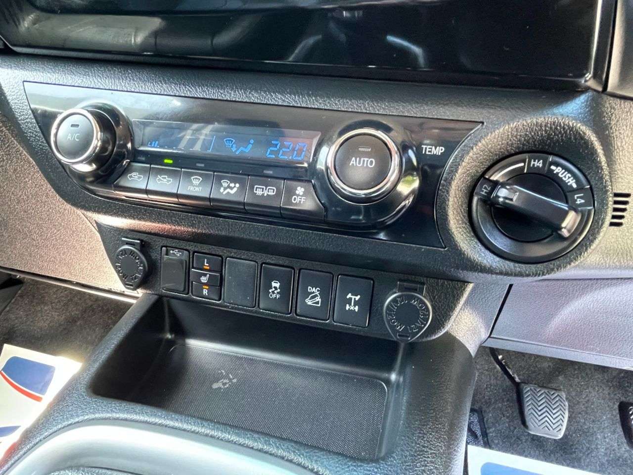 2016 TOYOTA HI-LUX 2016 TOYOTA HI-LUX