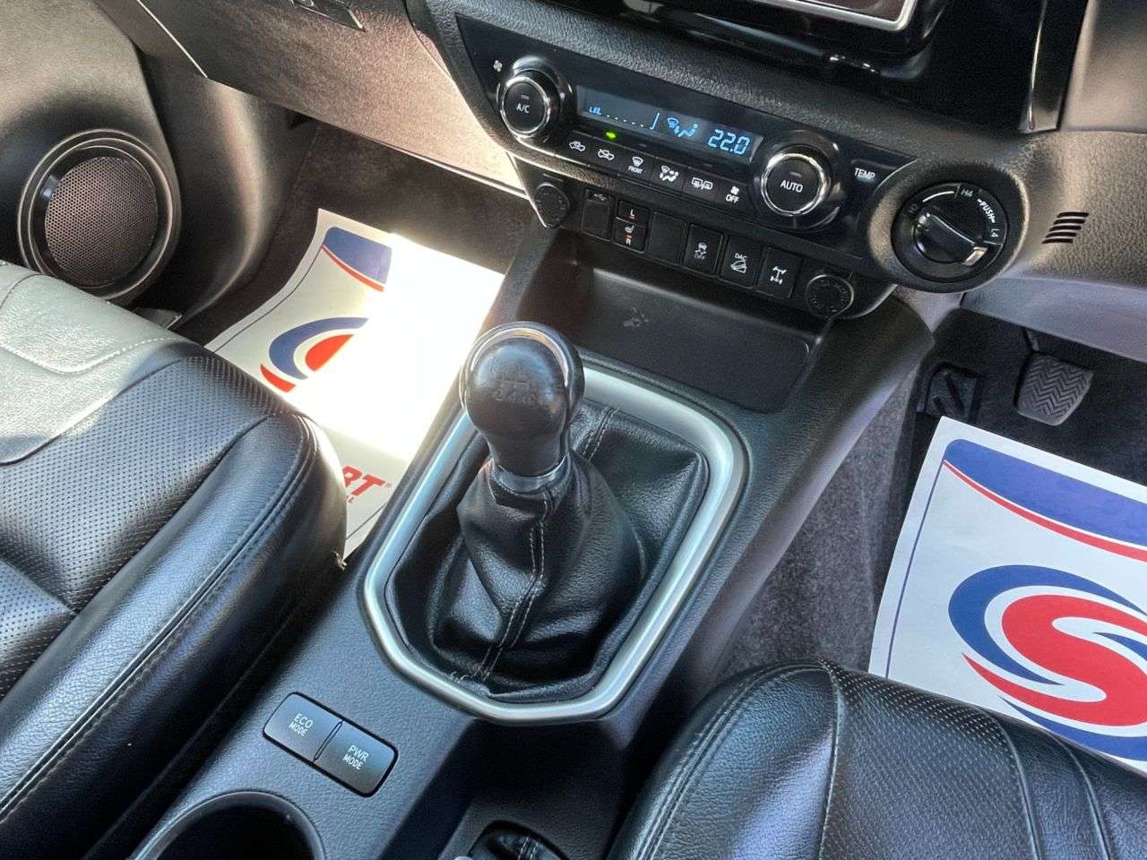 2016 TOYOTA HI-LUX 2016 TOYOTA HI-LUX