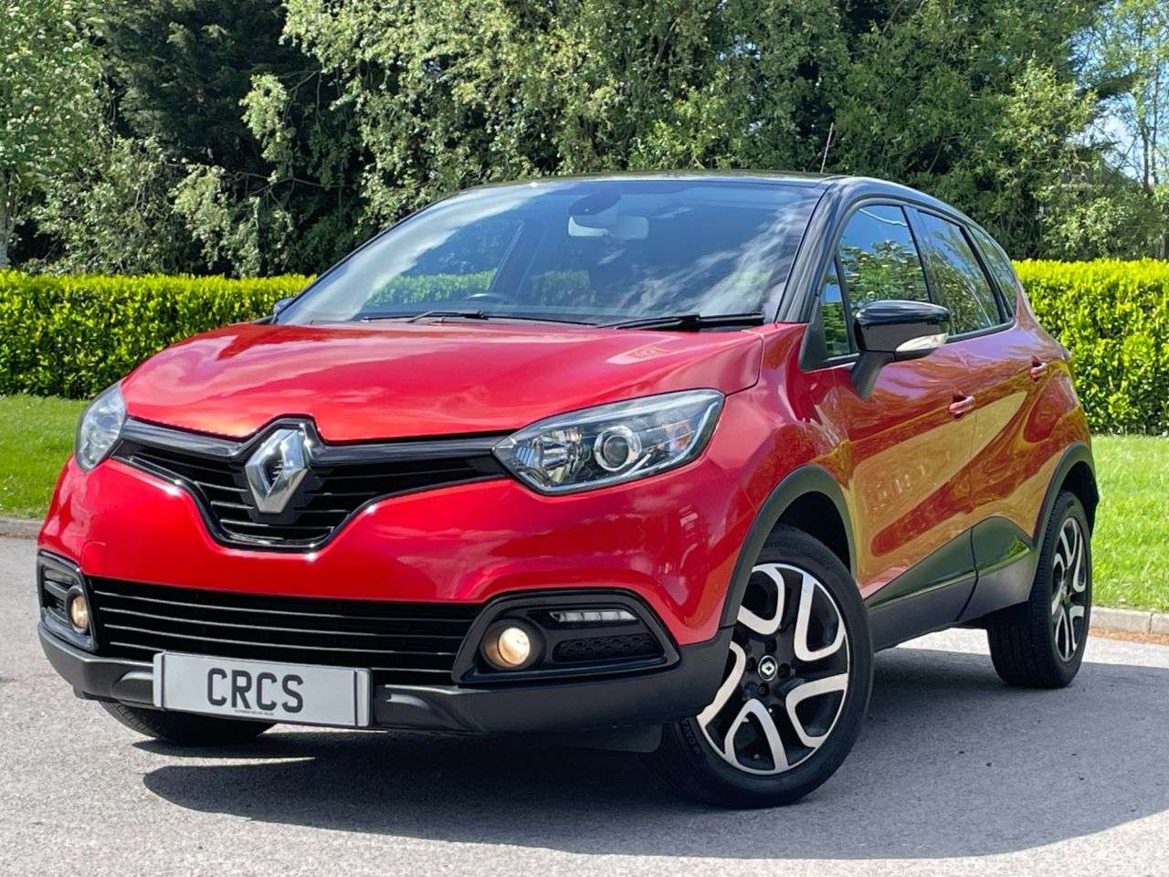 A 2017 RENAULT CAPTUR 0.9 TCe ENERGY Dynamique S Nav SUV 5dr Petrol Manual Euro 6 (s/s) (90 ps) A 2017 RENAULT CAPTUR 0.9 TCe ENERGY Dynamique S Nav SUV 5dr Petrol Manual Euro 6 (s/s) (90 ps)