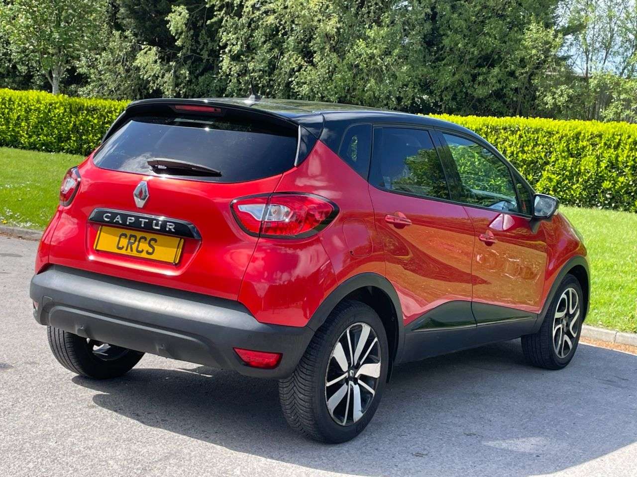 A 2017 RENAULT CAPTUR 0.9 TCe ENERGY Dynamique S Nav SUV 5dr Petrol Manual Euro 6 (s/s) (90 ps) A 2017 RENAULT CAPTUR 0.9 TCe ENERGY Dynamique S Nav SUV 5dr Petrol Manual Euro 6 (s/s) (90 ps)