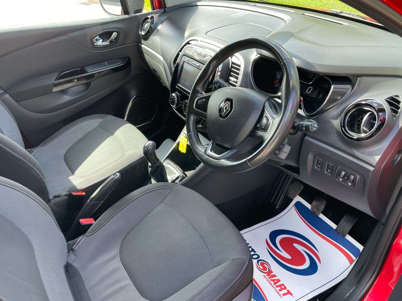 2017 RENAULT CAPTUR 2017 RENAULT CAPTUR