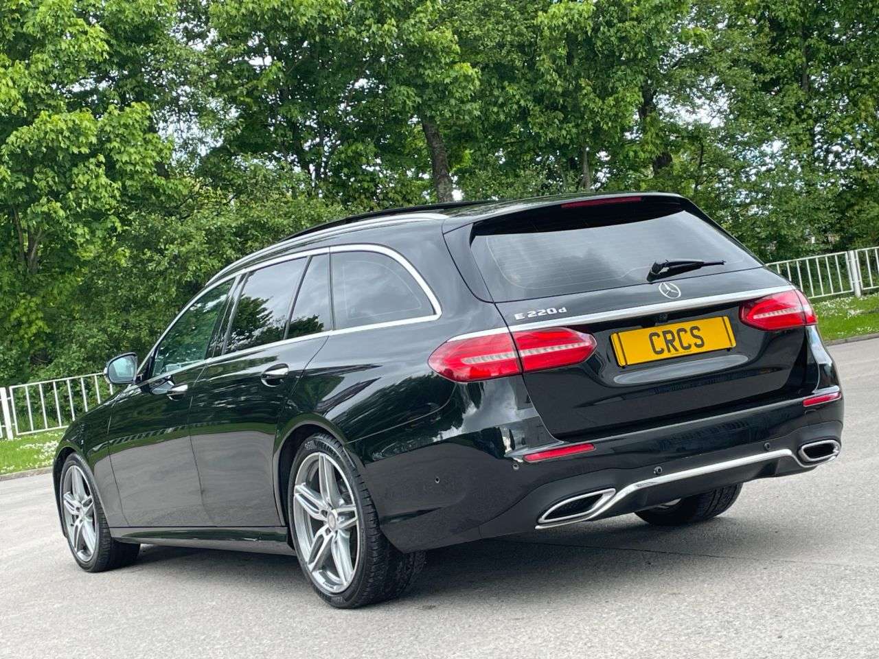 A 2016 MERCEDES-BENZ E-CLASS 2.0 E220d AMG Line (Premium Plus) Estate 5dr Diesel G-Tronic+ Euro 6 (s/s) A 2016 MERCEDES-BENZ E-CLASS 2.0 E220d AMG Line (Premium Plus) Estate 5dr Diesel G-Tronic+ Euro 6 (s/s)