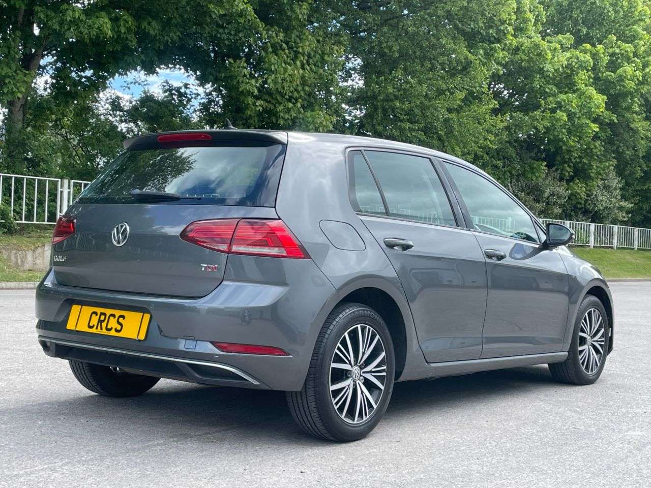 A 2017 VOLKSWAGEN GOLF GOLF SE NAVIGATION SAT NAV + BLUETOOTH A 2017 VOLKSWAGEN GOLF GOLF SE NAVIGATION SAT NAV + BLUETOOTH