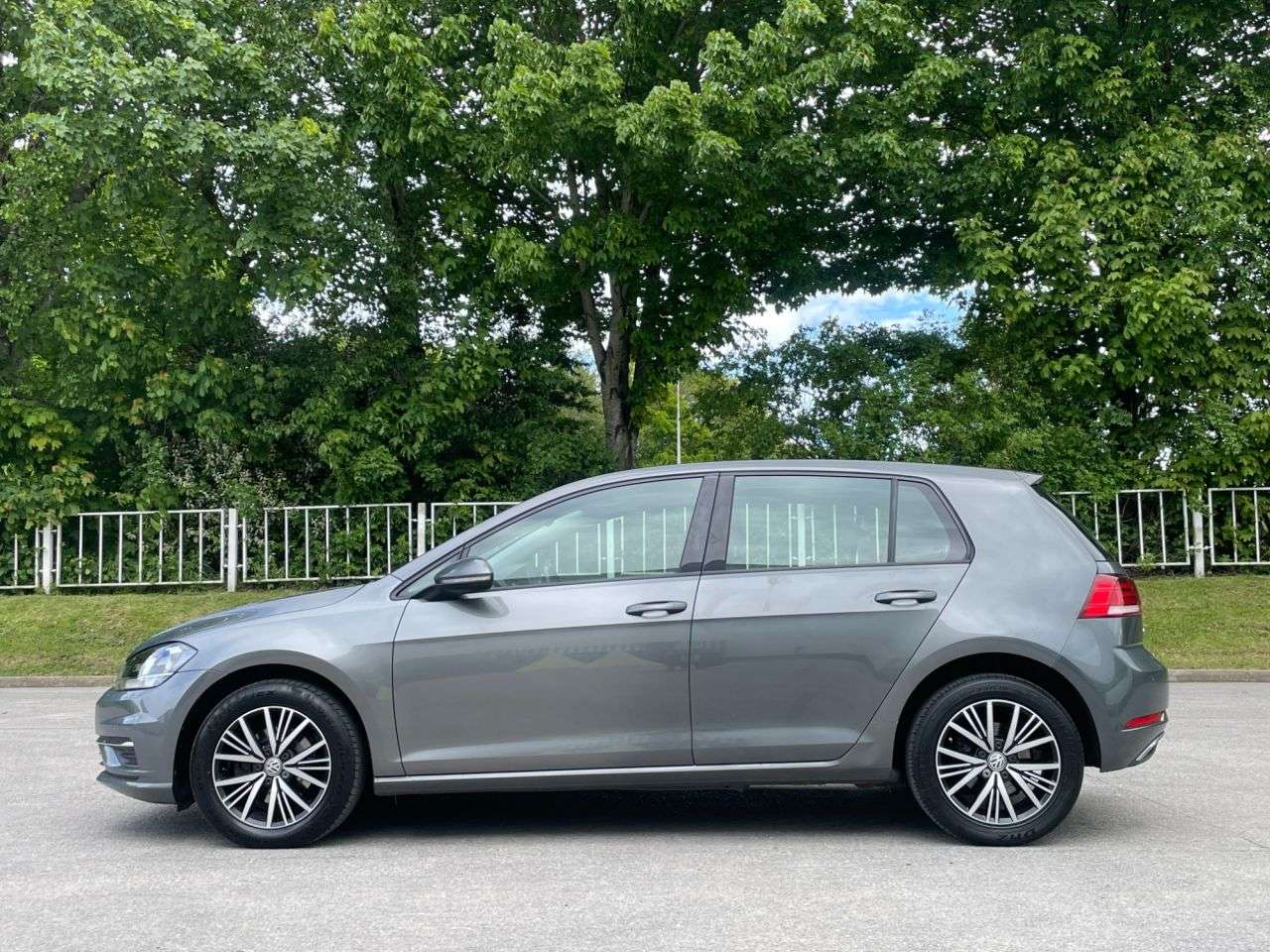 2017 VOLKSWAGEN GOLF 2017 VOLKSWAGEN GOLF