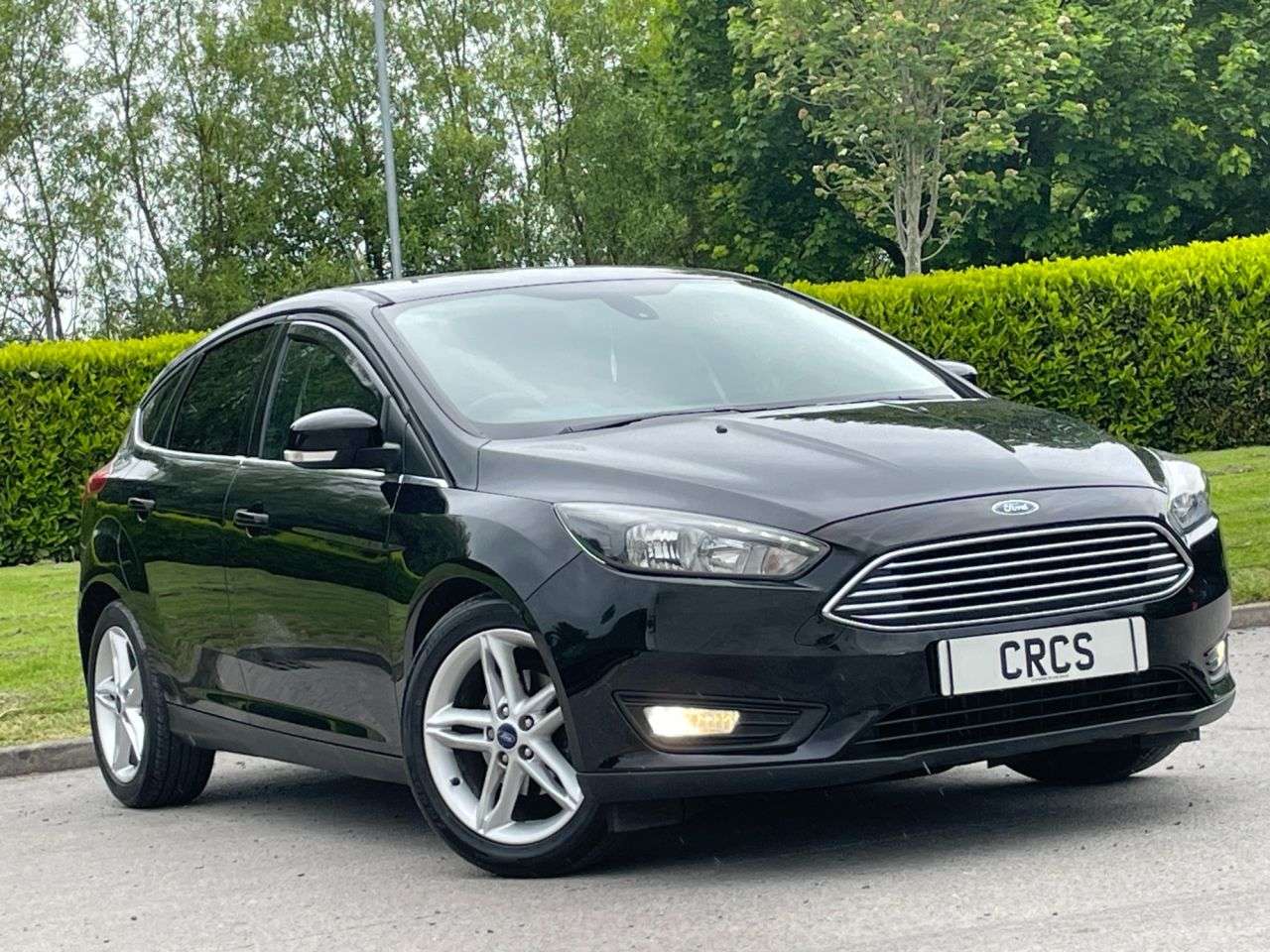 A 2016 FORD FOCUS 1.0T EcoBoost Zetec Hatchback 5dr Petrol Manual Euro 6 (s/s) (125 ps) BLUET A 2016 FORD FOCUS 1.0T EcoBoost Zetec Hatchback 5dr Petrol Manual Euro 6 (s/s) (125 ps) BLUET