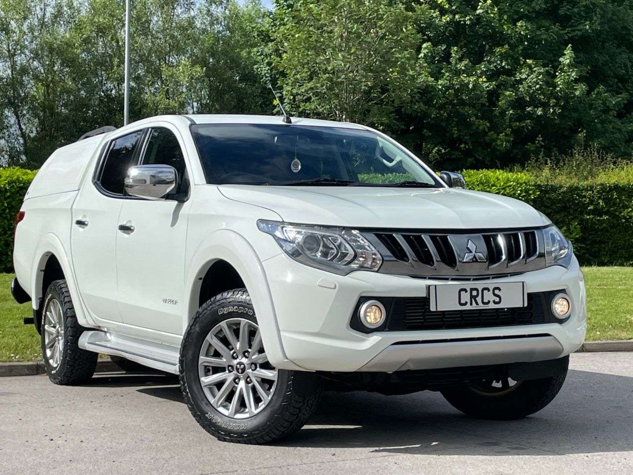 A 2017 MITSUBISHI L200 2.4 DI-D DC Warrior Pickup Double Cab 4dr Diesel Manual 4WD Euro 6 (178 ps) A 2017 MITSUBISHI L200 2.4 DI-D DC Warrior Pickup Double Cab 4dr Diesel Manual 4WD Euro 6 (178 ps)
