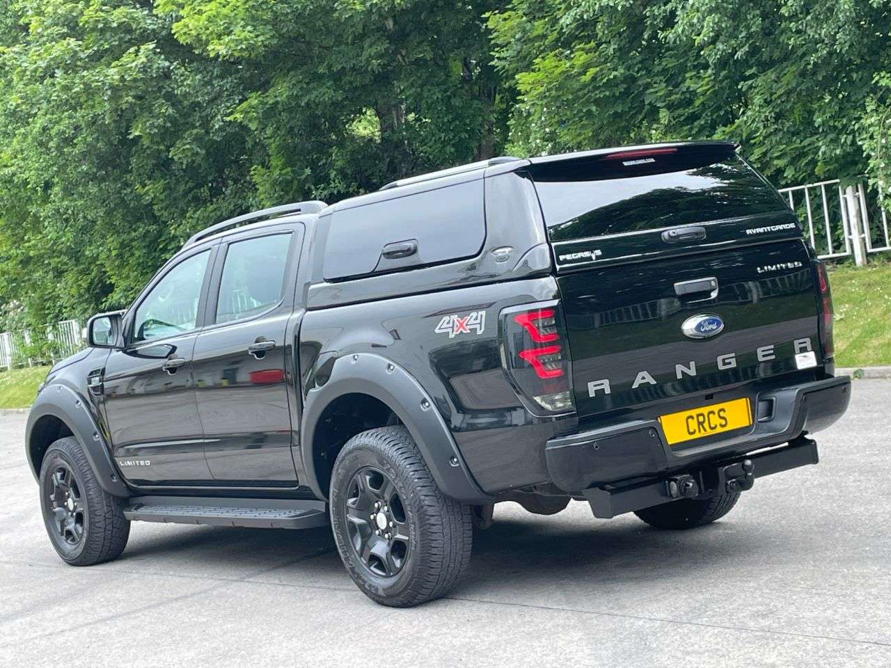 A 2018 FORD RANGER 2.2 TDCi Black Edition Pickup Double Cab 4dr Diesel Auto 4WD Euro 6 (160 ps A 2018 FORD RANGER 2.2 TDCi Black Edition Pickup Double Cab 4dr Diesel Auto 4WD Euro 6 (160 ps