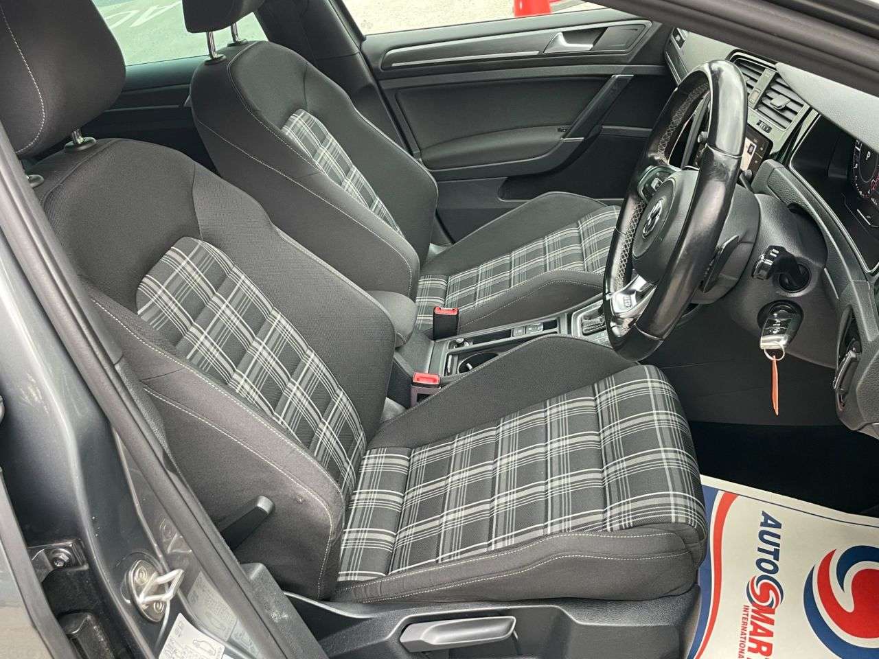 2017 VOLKSWAGEN GOLF 2017 VOLKSWAGEN GOLF