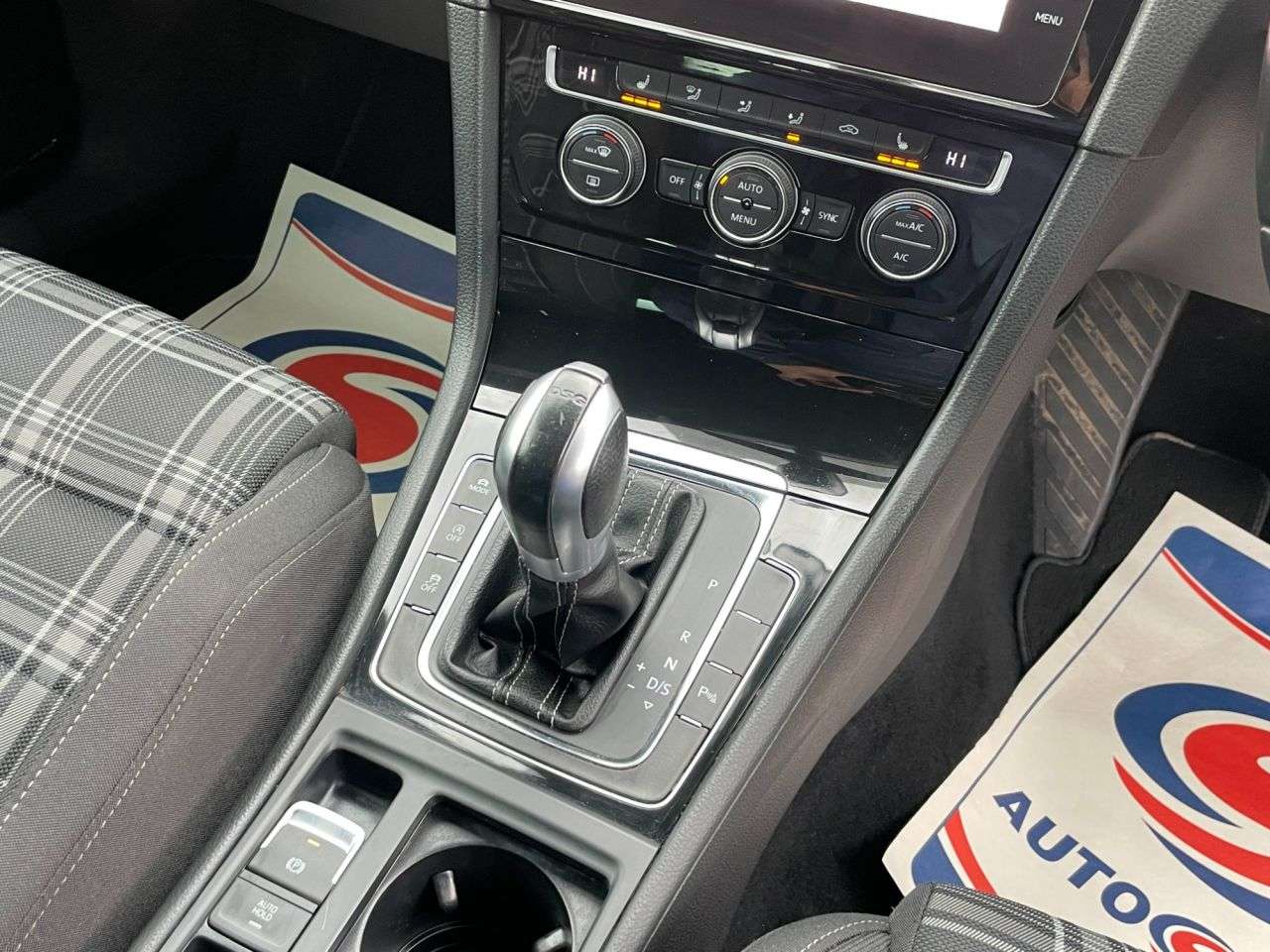2017 VOLKSWAGEN GOLF 2017 VOLKSWAGEN GOLF