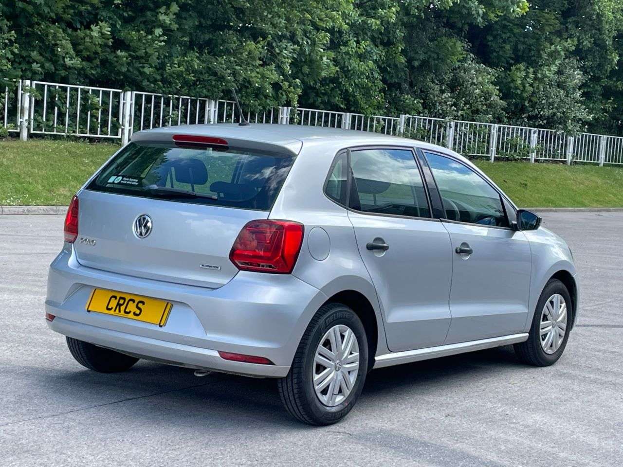 A 2014 VOLKSWAGEN POLO 1.0 BlueMotion Tech S Hatchback 5dr Petrol Manual Euro 6 (s/s) (A/C) (60 ps A 2014 VOLKSWAGEN POLO 1.0 BlueMotion Tech S Hatchback 5dr Petrol Manual Euro 6 (s/s) (A/C) (60 ps