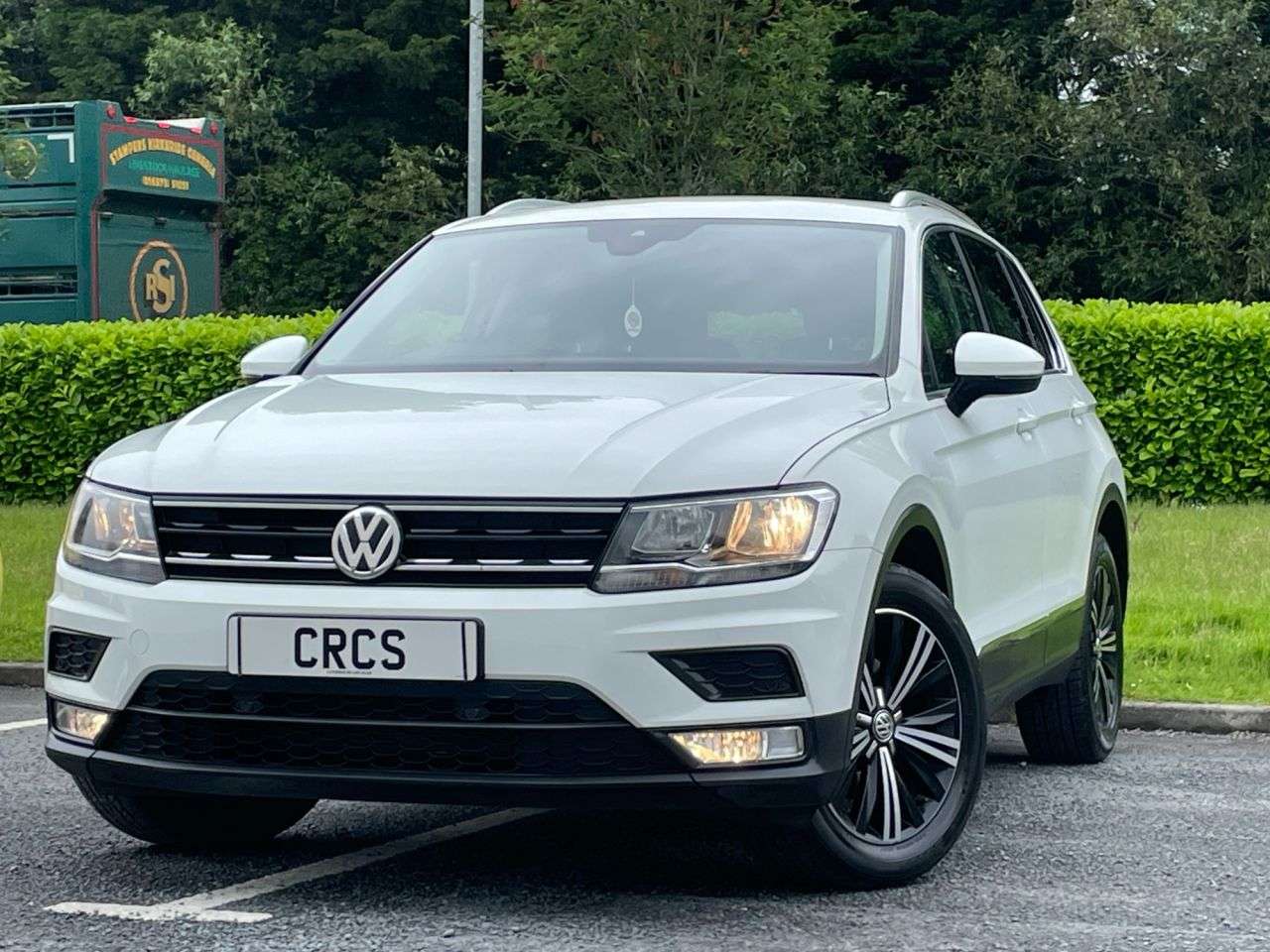 A 2016 VOLKSWAGEN TIGUAN 2.0 TDI BlueMotion Tech SE SUV 5dr Diesel Manual Euro 6 (s/s) (150 ps) BLUE A 2016 VOLKSWAGEN TIGUAN 2.0 TDI BlueMotion Tech SE SUV 5dr Diesel Manual Euro 6 (s/s) (150 ps) BLUE