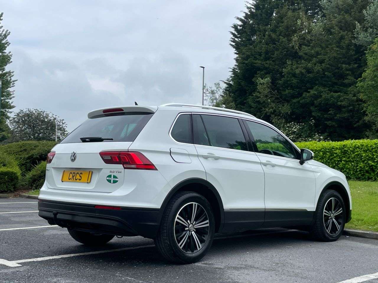 A 2016 VOLKSWAGEN TIGUAN 2.0 TDI BlueMotion Tech SE SUV 5dr Diesel Manual Euro 6 (s/s) (150 ps) BLUE A 2016 VOLKSWAGEN TIGUAN 2.0 TDI BlueMotion Tech SE SUV 5dr Diesel Manual Euro 6 (s/s) (150 ps) BLUE