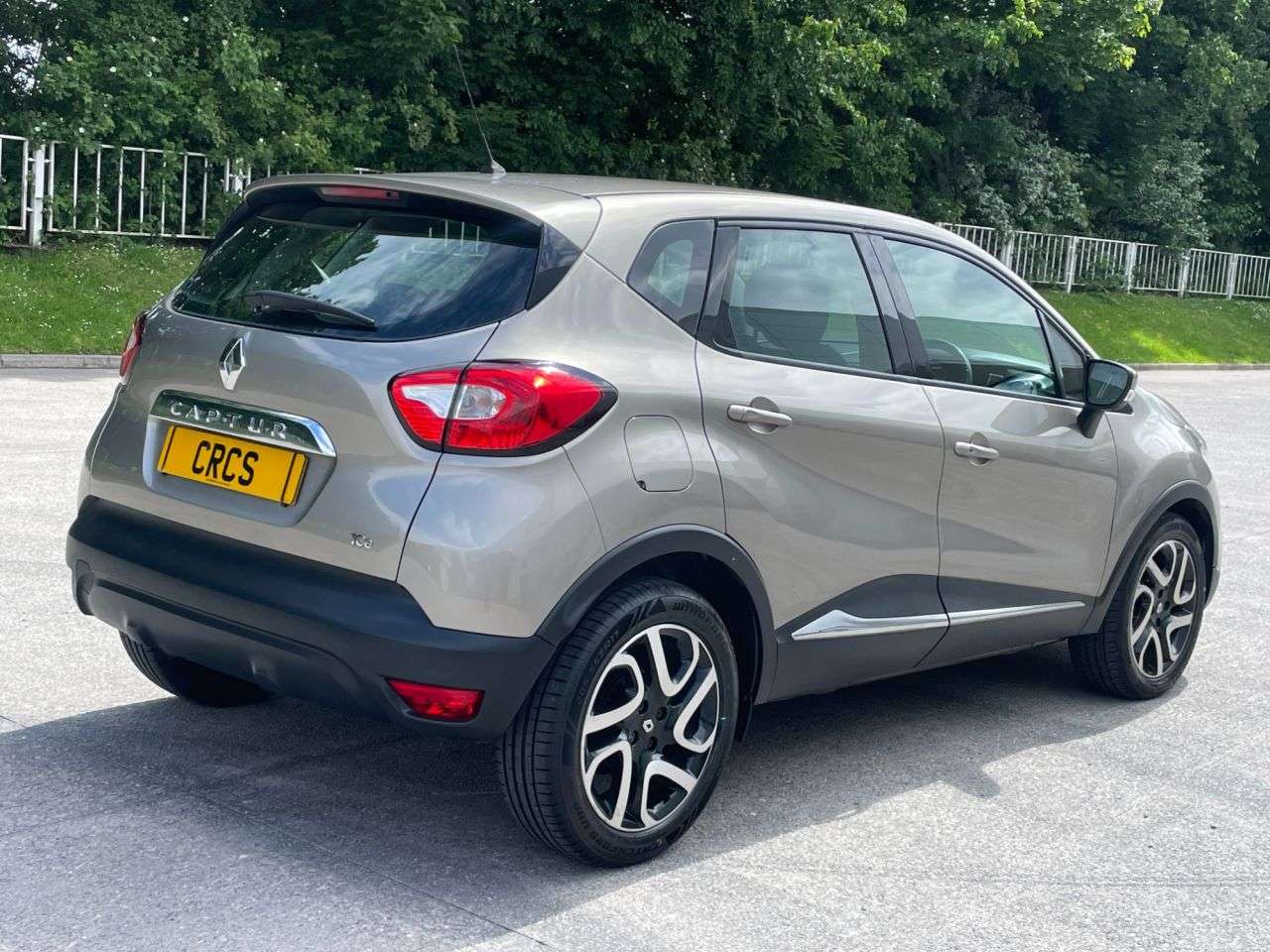 A 2014 RENAULT CAPTUR 0.9 TCe ENERGY Dynamique MediaNav SUV 5dr Petrol Manual Euro 5 (s/s) (90 ps A 2014 RENAULT CAPTUR 0.9 TCe ENERGY Dynamique MediaNav SUV 5dr Petrol Manual Euro 5 (s/s) (90 ps