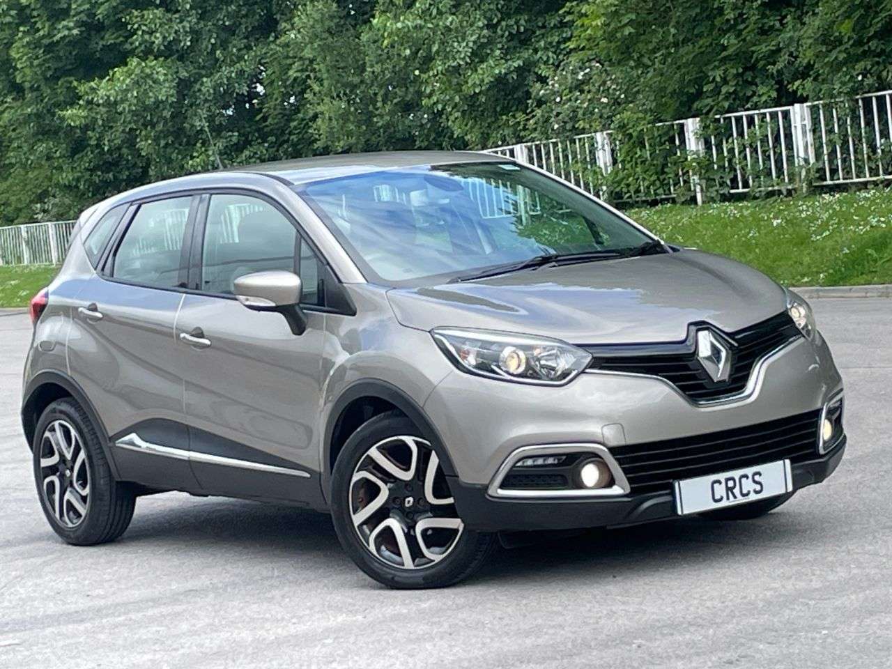 A 2014 RENAULT CAPTUR 0.9 TCe ENERGY Dynamique MediaNav SUV 5dr Petrol Manual Euro 5 (s/s) (90 ps A 2014 RENAULT CAPTUR 0.9 TCe ENERGY Dynamique MediaNav SUV 5dr Petrol Manual Euro 5 (s/s) (90 ps