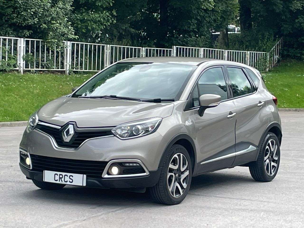 A 2014 RENAULT CAPTUR 0.9 TCe ENERGY Dynamique MediaNav SUV 5dr Petrol Manual Euro 5 (s/s) (90 ps A 2014 RENAULT CAPTUR 0.9 TCe ENERGY Dynamique MediaNav SUV 5dr Petrol Manual Euro 5 (s/s) (90 ps