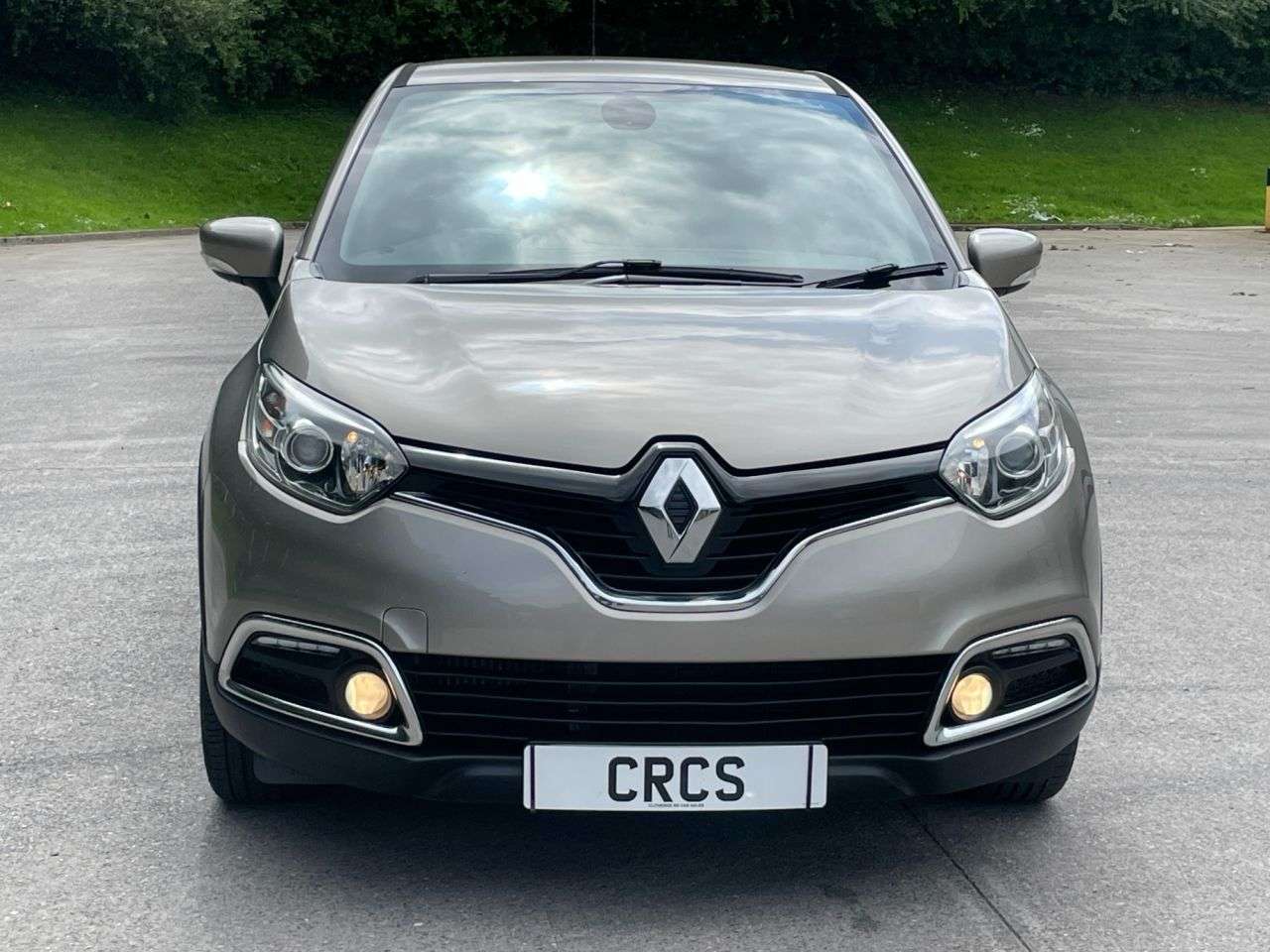 A 2014 RENAULT CAPTUR 0.9 TCe ENERGY Dynamique MediaNav SUV 5dr Petrol Manual Euro 5 (s/s) (90 ps A 2014 RENAULT CAPTUR 0.9 TCe ENERGY Dynamique MediaNav SUV 5dr Petrol Manual Euro 5 (s/s) (90 ps