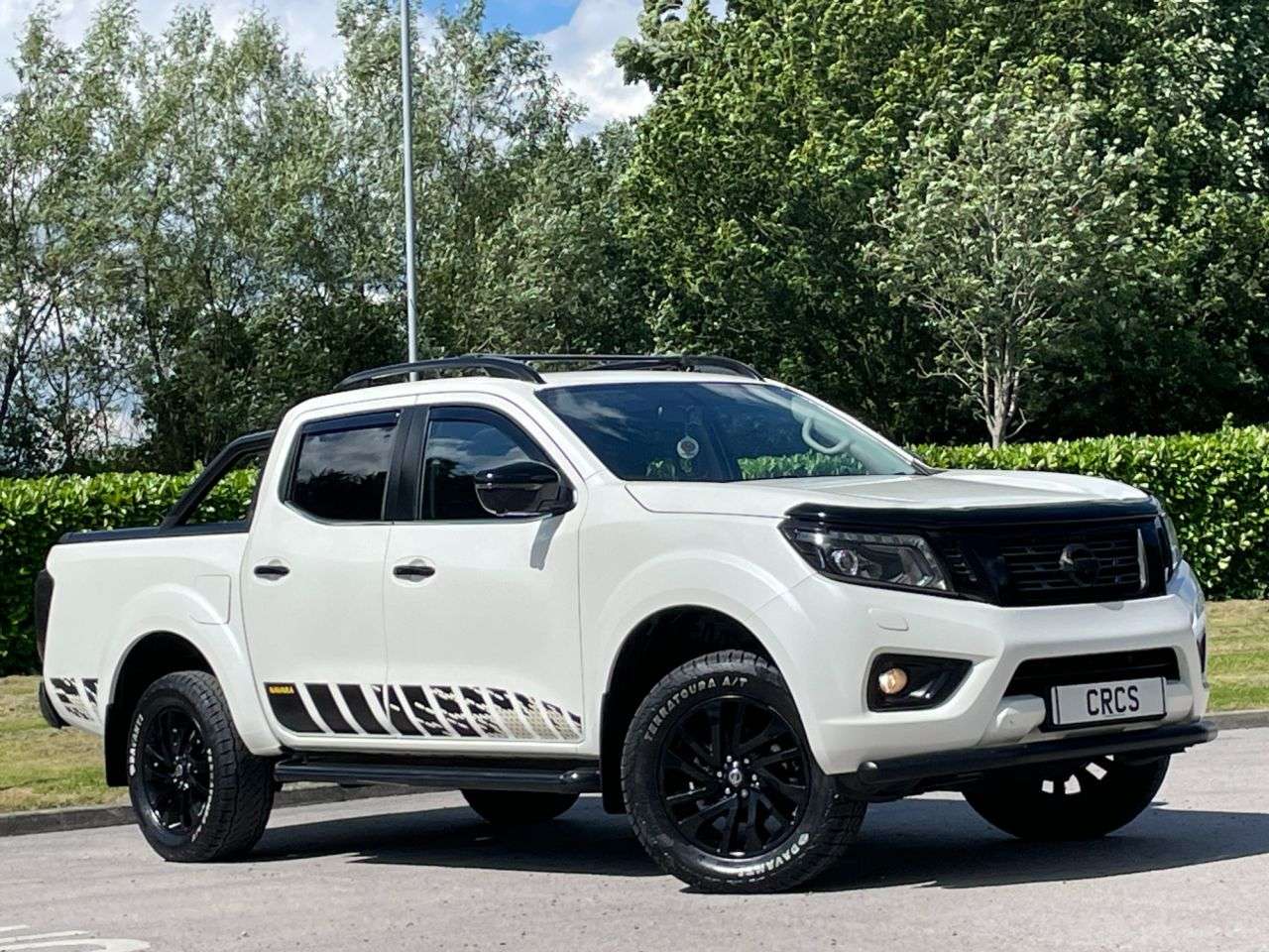 A 2018 NISSAN NAVARA 2.3 dCi N-Guard Pickup Double Cab 4dr Diesel Auto 4WD Euro 6 (190 ps) ** NO A 2018 NISSAN NAVARA 2.3 dCi N-Guard Pickup Double Cab 4dr Diesel Auto 4WD Euro 6 (190 ps) ** NO