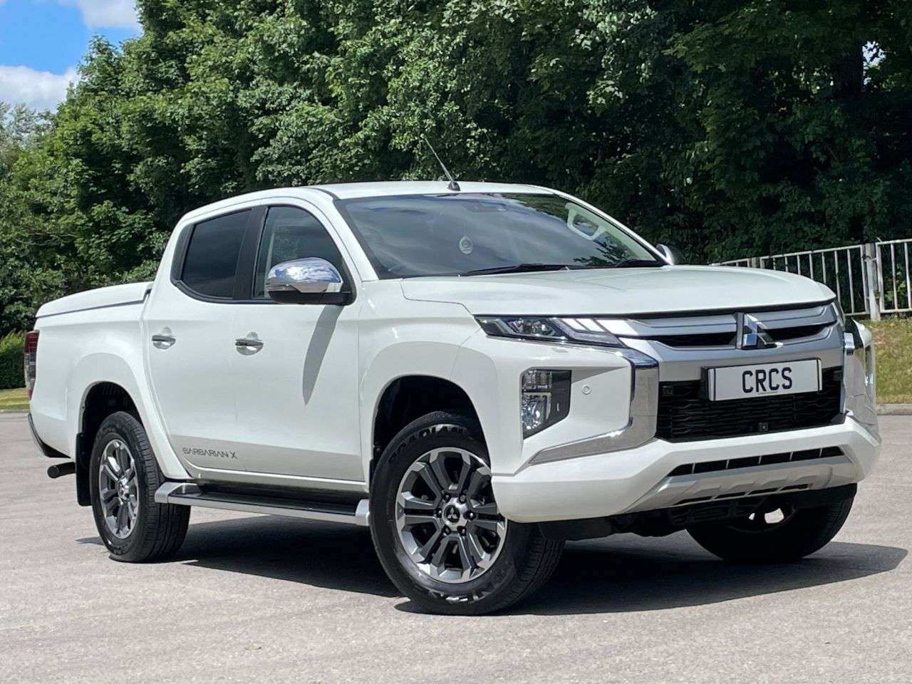 A 2019 MITSUBISHI L200 2.2 DI-D DC Barbarian X Pickup Double Cab 4dr Diesel Auto 4WD Euro 6 (s/s) A 2019 MITSUBISHI L200 2.2 DI-D DC Barbarian X Pickup Double Cab 4dr Diesel Auto 4WD Euro 6 (s/s)