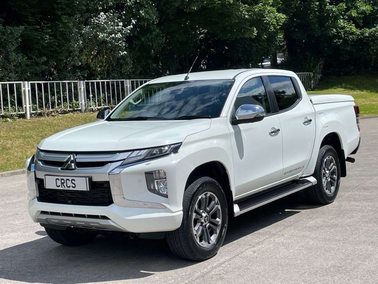 A 2019 MITSUBISHI L200 2.2 DI-D DC Barbarian X Pickup Double Cab 4dr Diesel Auto 4WD Euro 6 (s/s) A 2019 MITSUBISHI L200 2.2 DI-D DC Barbarian X Pickup Double Cab 4dr Diesel Auto 4WD Euro 6 (s/s)
