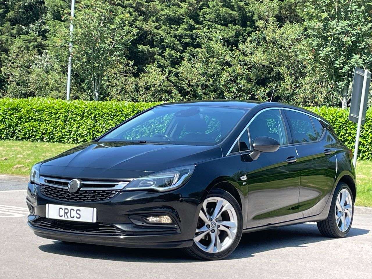 A 2018 VAUXHALL ASTRA 1.4i Turbo SRi Hatchback 5dr Petrol Manual Euro 6 (150 ps) GENUINE LOW MILE A 2018 VAUXHALL ASTRA 1.4i Turbo SRi Hatchback 5dr Petrol Manual Euro 6 (150 ps) GENUINE LOW MILE