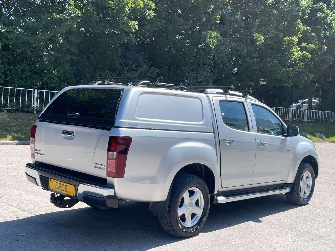 A 2016 ISUZU D-MAX 2.5 TD Yukon Pickup 4dr Diesel Manual 4x4 (192 g/km, 161 bhp) PRICE 10415+V A 2016 ISUZU D-MAX 2.5 TD Yukon Pickup 4dr Diesel Manual 4x4 (192 g/km, 161 bhp) PRICE 10415+V