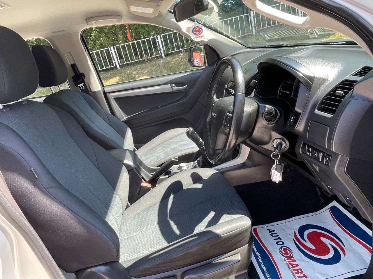 2016 ISUZU D-MAX 2016 ISUZU D-MAX