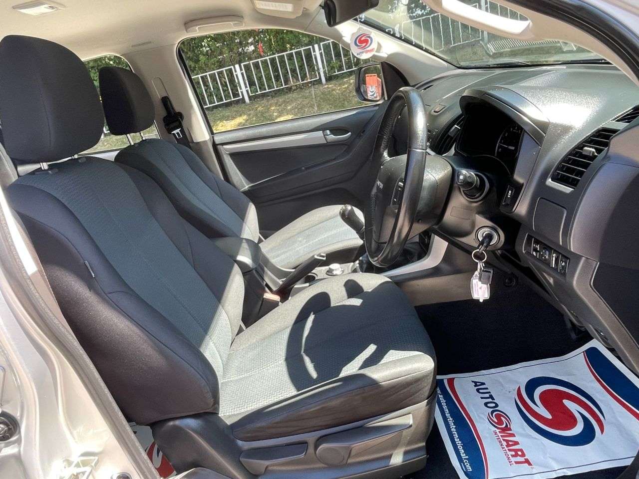 2016 ISUZU D-MAX 2016 ISUZU D-MAX