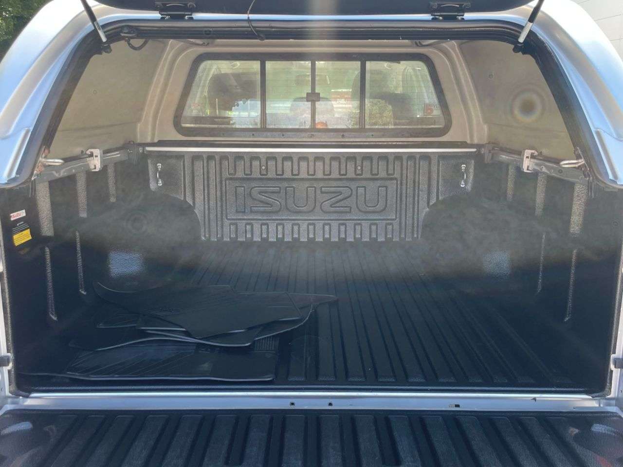 2016 ISUZU D-MAX 2016 ISUZU D-MAX