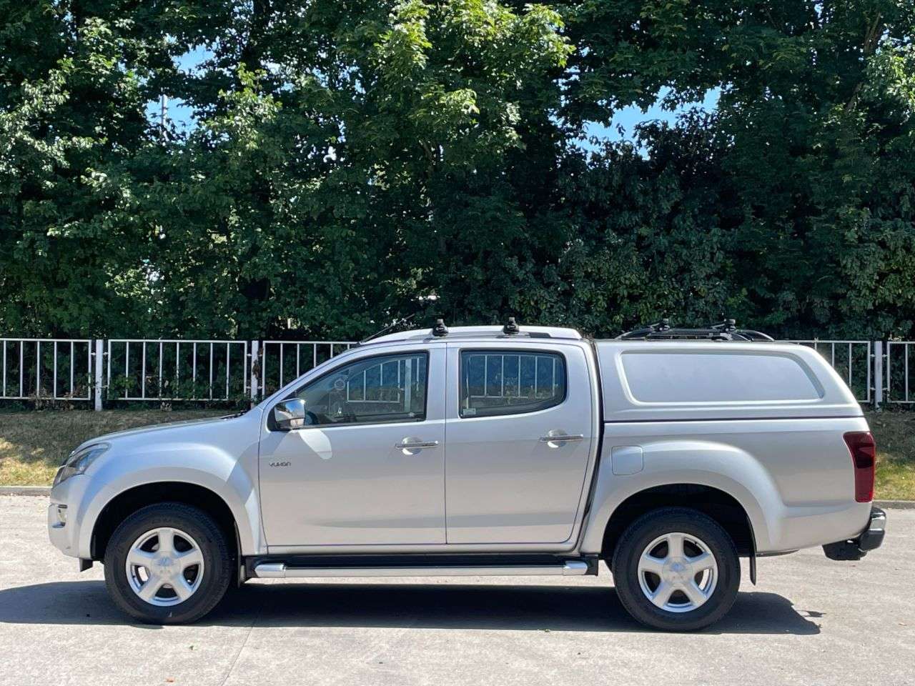 2016 ISUZU D-MAX 2016 ISUZU D-MAX