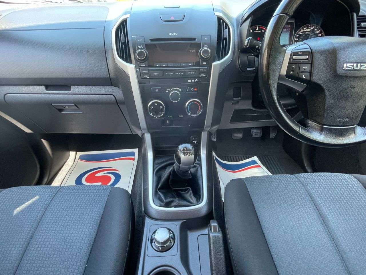 2016 ISUZU D-MAX 2016 ISUZU D-MAX