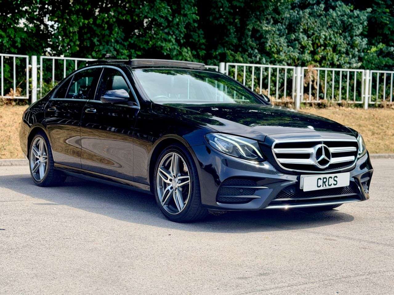 A 2016 MERCEDES-BENZ E CLASS 2.0 E220d AMG Line (Premium) Saloon 4dr Diesel G-Tronic+ Euro 6 (s/s) (194 A 2016 MERCEDES-BENZ E CLASS 2.0 E220d AMG Line (Premium) Saloon 4dr Diesel G-Tronic+ Euro 6 (s/s) (194