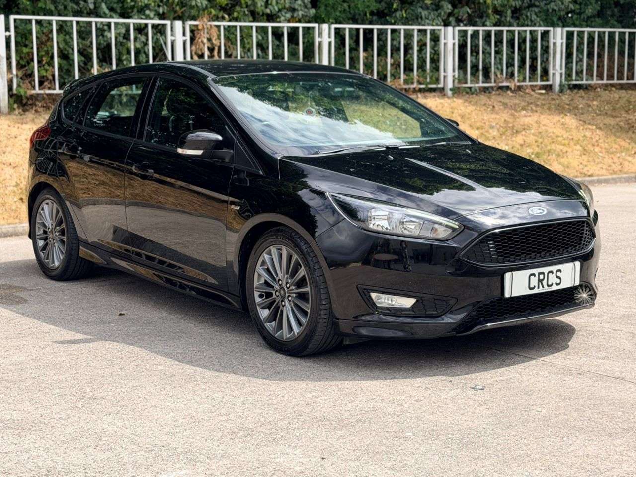 A 2018 FORD FOCUS 1.0T EcoBoost ST-Line Hatchback 5dr Petrol Manual Euro 6 (s/s) (140 ps) A 2018 FORD FOCUS 1.0T EcoBoost ST-Line Hatchback 5dr Petrol Manual Euro 6 (s/s) (140 ps)