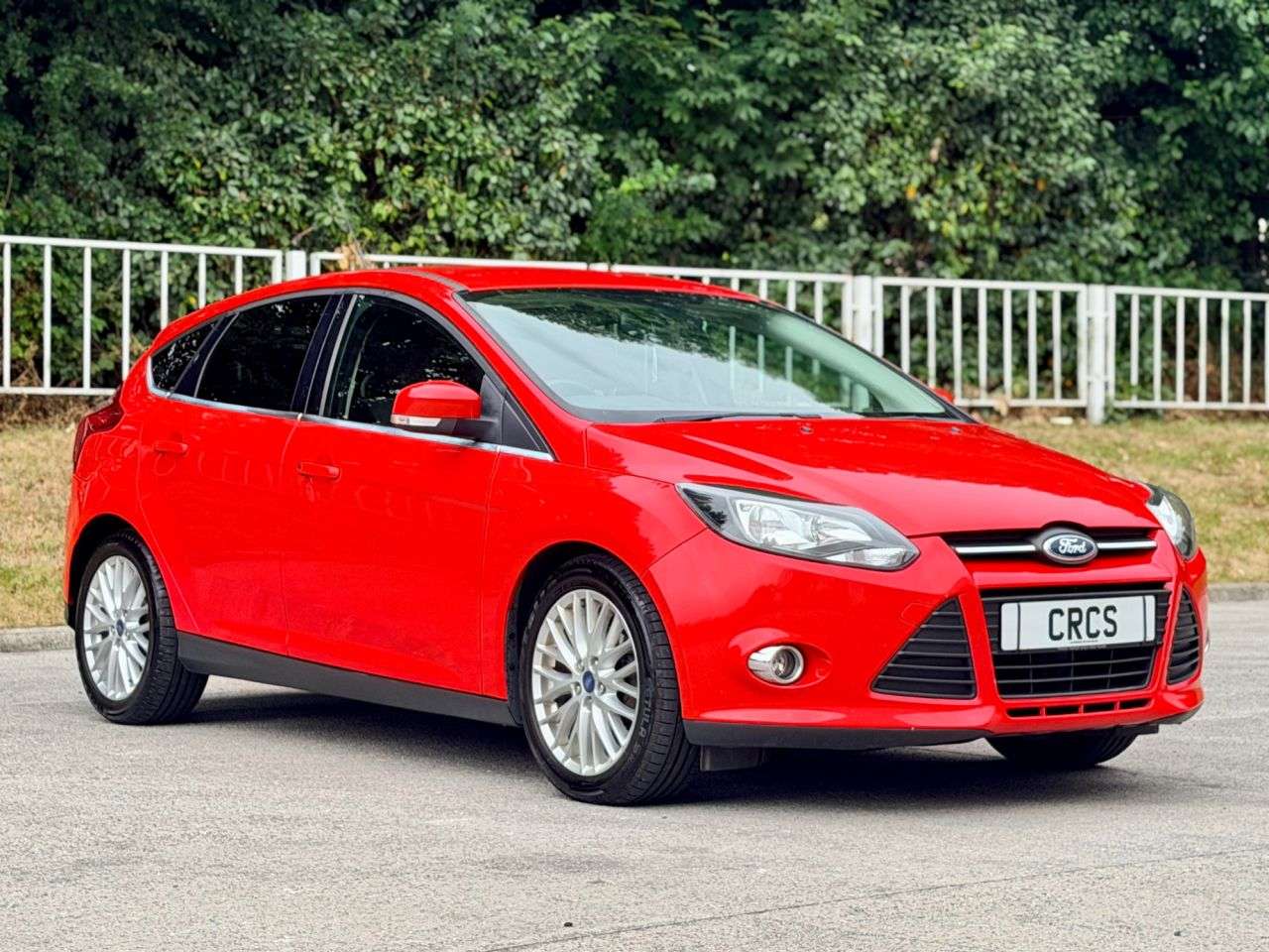 A 2014 FORD FOCUS 1.0T EcoBoost Zetec Hatchback 5dr Petrol Manual Euro 5 (s/s) (100 ps) BLUET A 2014 FORD FOCUS 1.0T EcoBoost Zetec Hatchback 5dr Petrol Manual Euro 5 (s/s) (100 ps) BLUET