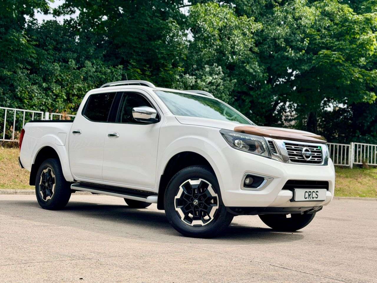 A 2019 NISSAN NAVARA 2.3 dCi Tekna Pickup Double Cab 4dr Diesel Manual 4WD Euro 6 (s/s) (190 ps) A 2019 NISSAN NAVARA 2.3 dCi Tekna Pickup Double Cab 4dr Diesel Manual 4WD Euro 6 (s/s) (190 ps)