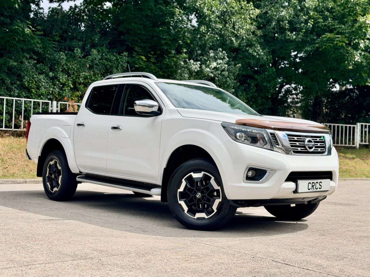 A 2019 NISSAN NAVARA 2.3 dCi Tekna Pickup Double Cab 4dr Diesel Manual 4WD Euro 6 (s/s) (190 ps) A 2019 NISSAN NAVARA 2.3 dCi Tekna Pickup Double Cab 4dr Diesel Manual 4WD Euro 6 (s/s) (190 ps)