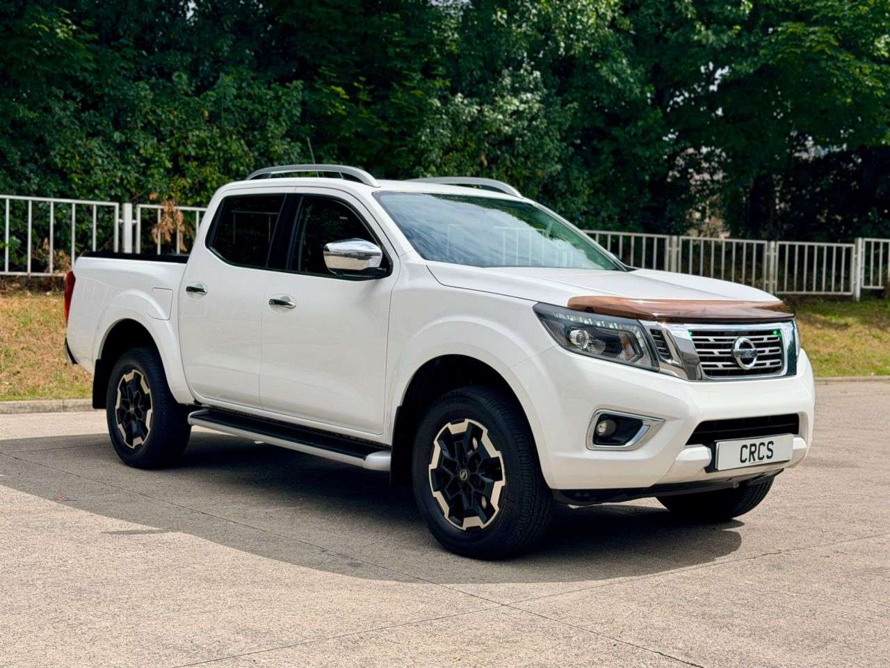 A 2019 NISSAN NAVARA 2.3 dCi Tekna Pickup Double Cab 4dr Diesel Manual 4WD Euro 6 (s/s) (190 ps) A 2019 NISSAN NAVARA 2.3 dCi Tekna Pickup Double Cab 4dr Diesel Manual 4WD Euro 6 (s/s) (190 ps)