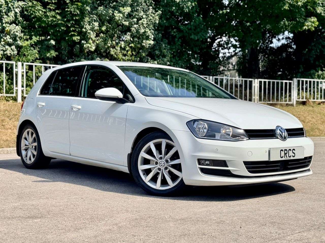 A 2015 VOLKSWAGEN GOLF 2.0 TDI BlueMotion Tech GT Hatchback 5dr Diesel Manual Euro 6 (s/s) (150 ps A 2015 VOLKSWAGEN GOLF 2.0 TDI BlueMotion Tech GT Hatchback 5dr Diesel Manual Euro 6 (s/s) (150 ps